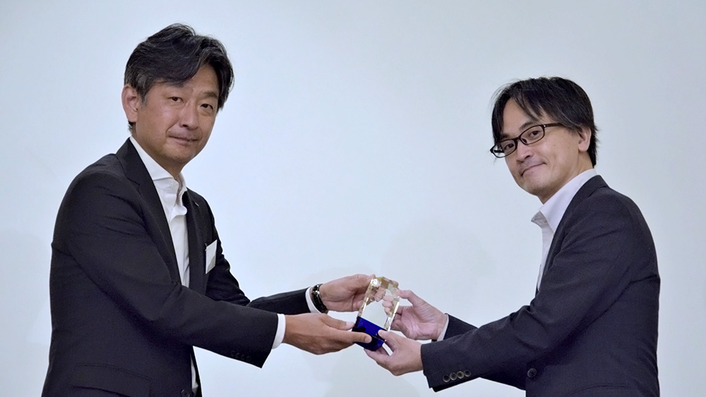 NTTコミュニケーションズ株式会社受賞写真