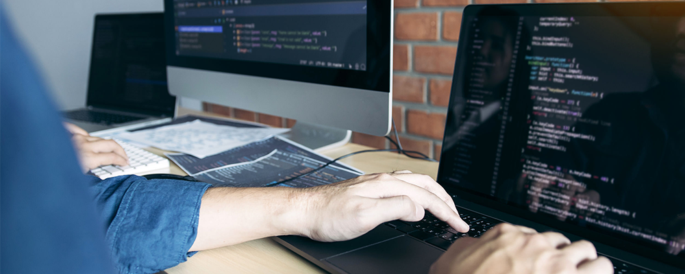 DXしてテレワークを推進するメリットは?事例もご紹介のKV画像