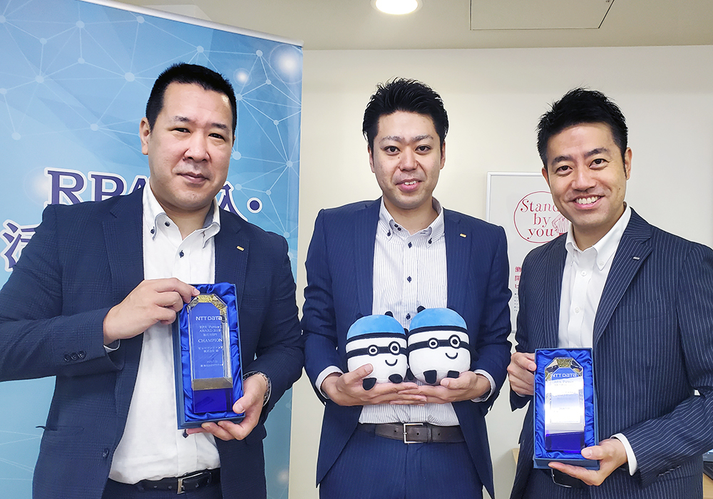 ヒューマンリソシア株式会社受賞写真